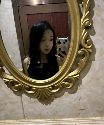 雨婷儿的头像