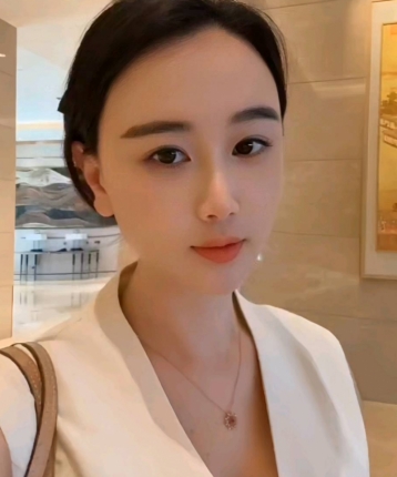 佛系丹妮的头像