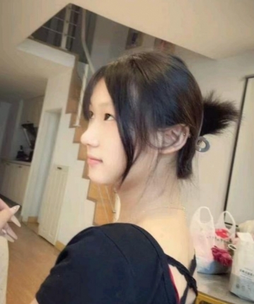 小纯纯的头像