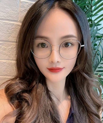 吖莉的头像