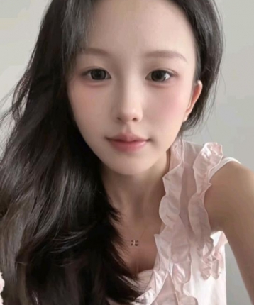 半颗糖糖的头像