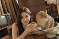 何莎莎的照片