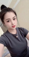 半推半就的照片
