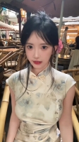 半口甜品的照片