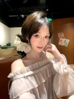 甜甜的婷的照片