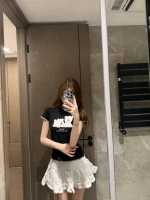 蝴蝶少女的照片