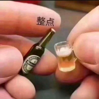 紫色天秤的照片