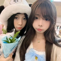 爱美的女孩的照片