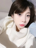 爱美的女孩的照片