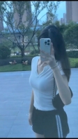 轻吻小U的照片