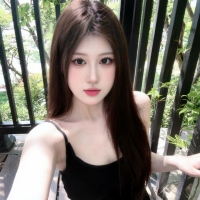 桃花树下的照片