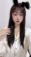 半杯奶茶的照片