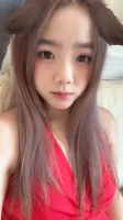欢欢吃香菜的照片