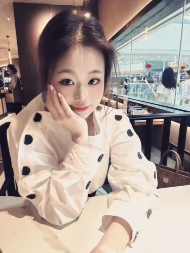 妮妮nrt的照片