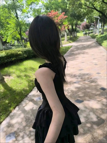 是小雨的照片