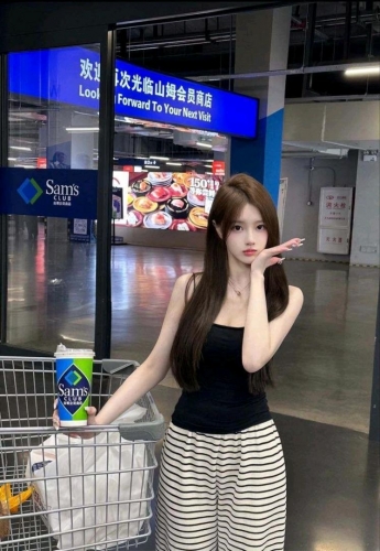 黑丝配高跟的照片