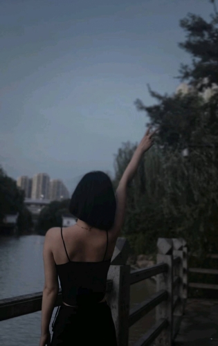 杨咩咩咩叭的照片