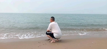 皓月当空的照片