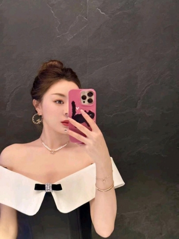 蜜桃女人的照片