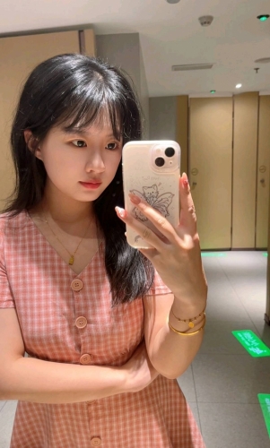 李咳咳的照片