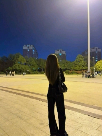 买铃铛的的照片