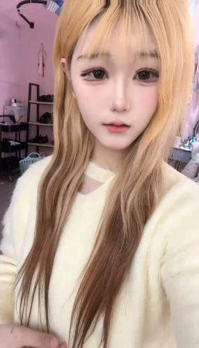 李云朵的照片