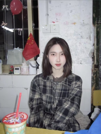 每天都吃小龙虾的照片