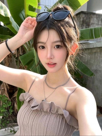 黑丝配高跟的照片