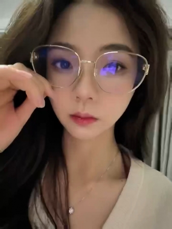 小鸭梨的照片