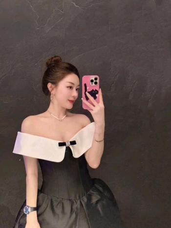 蜜桃女人的照片