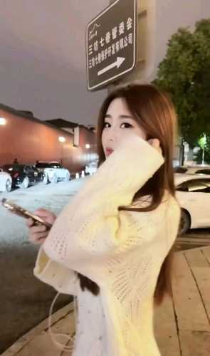 于彤的照片