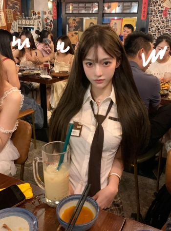 兰蓝的照片