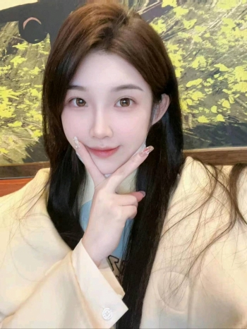 柠檬女的照片