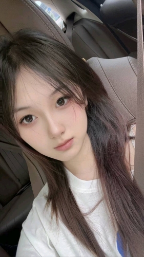 李荆的照片