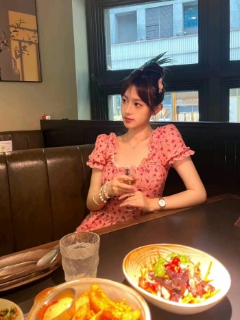 小羊不吃菜的照片