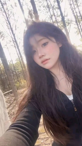 零小诗的照片