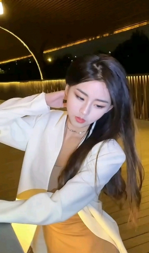 于彤的照片