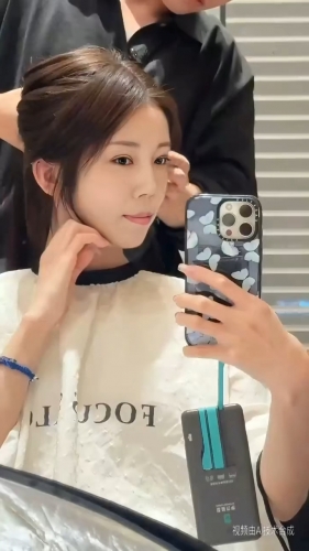 清纯女孩的照片