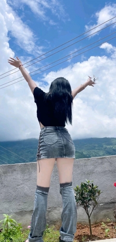嘴角上的小梨涡的照片