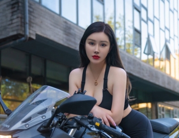 韩楠汐小卡戴珊的照片