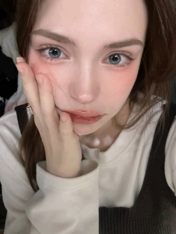安.娜的照片