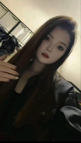 优雅姑娘的照片