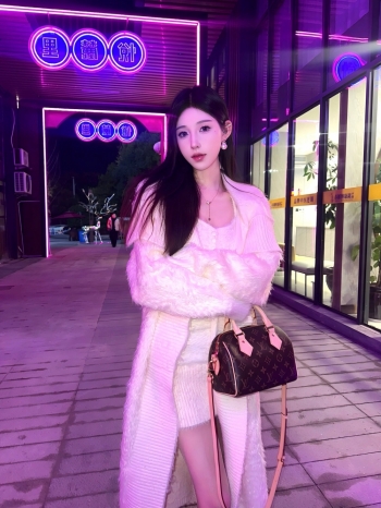 小C奈奈的照片