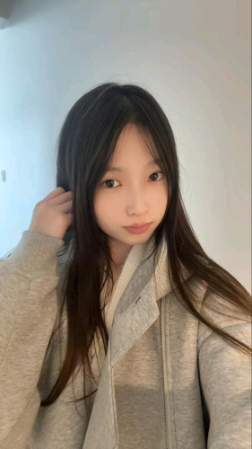 月下拾花的照片