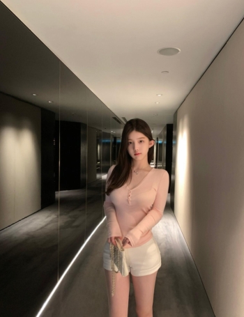 猫系女友的照片