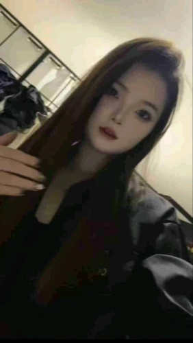优雅姑娘的照片
