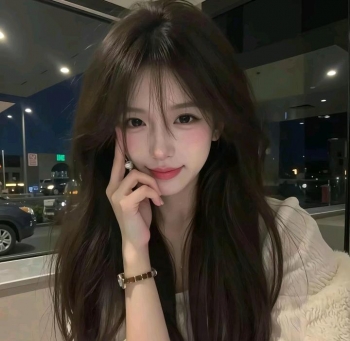 不吃香菜的果果的照片
