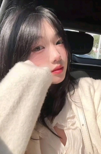 汤媛睡不着的照片