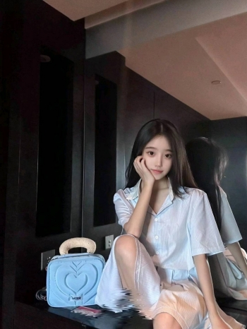 萤火冷的照片