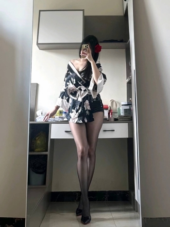 阿娜依的照片